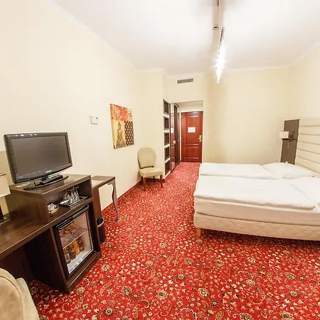 Hotel Kristaly Imperial Tata