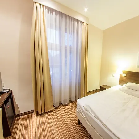 Kristaly Imperial Hotel