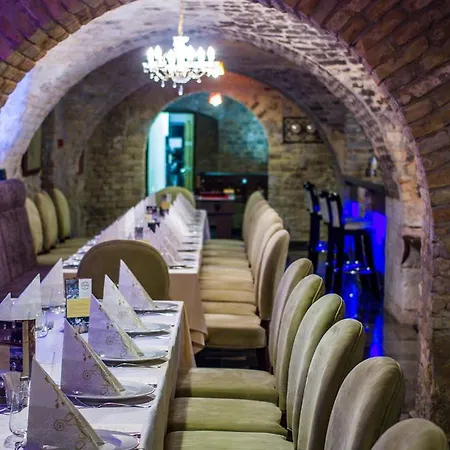 克里斯塔利帝国酒店 酒店 4*