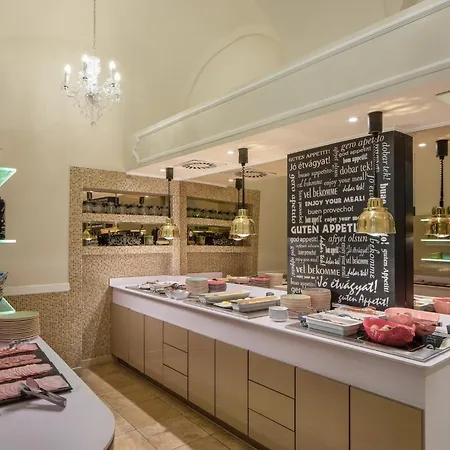 Kristaly Imperial Hotel 4*