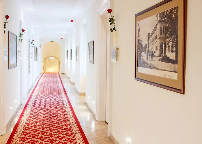 Kristaly Imperial Hotel 4*